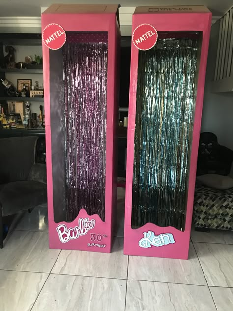 Barbie Box  photo booth Barbie Box Decoration, Barbie Photo Props Booth Ideas, Barbie Party Photo Booth, Ken Box Photo Booth, Lifesize Barbie Box Diy, Diy Barbie Photo Booth Frame, Barbie Selfie Frame, Barbie Candy Table Ideas, Barbie Photo Backdrop