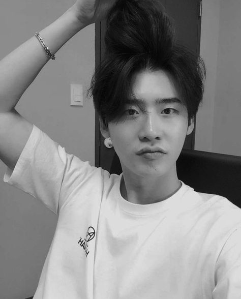 Lee Jong Suk Boyfriend Material, Lee Jong Suk Icon, Jongsuk Icon, Lee Jongsuk, Lee Jong Suk Cute Wallpaper, Lee Jongsuk Abs, Lee Jong Suk Instagram, Lee Jong Suk Ig, Cute Boyfriend Quotes