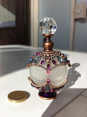 Nice condition. Probably unused. Antique Things, Old Perfume Bottles, Pretty Perfume Bottles, Perfume Bottle Art, Fragrance Bottle, Beautiful Perfume Bottle, Antique Perfume Bottles, Altered Bottles, Girlfriend Goals