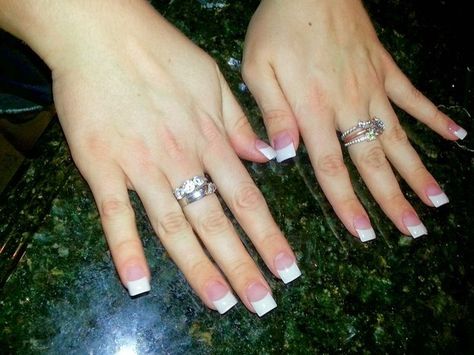 Wearing press-on square-tipped french nails. | 18 Makeup Sins That The '00s Are Entirely Responsible For White Tip Acrylic Nails, White Tip Nails, Manicure Gel, French Tip Acrylic Nails, French Acrylic Nails, Bling Acrylic Nails, Square Acrylic Nails, Manicure Y Pedicure, Pretty Acrylic Nails