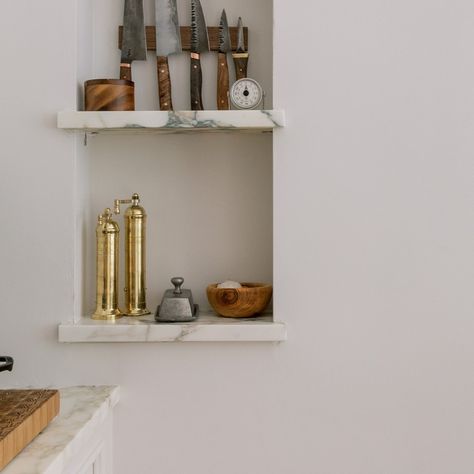 Not just for showers. It's pretty easy to add a recessed niche to almost any wall. They make a great way to display decorative items or store everyday spices and tools. Kitchen Wall Niche, Recessed Shelf In Wall, Drywall Niche, Inset Shelves In Wall, Bathroom Wall Niche, Small Kitchen Cupboards, Recessed Niche, Niche Shelf, Niche Shelves