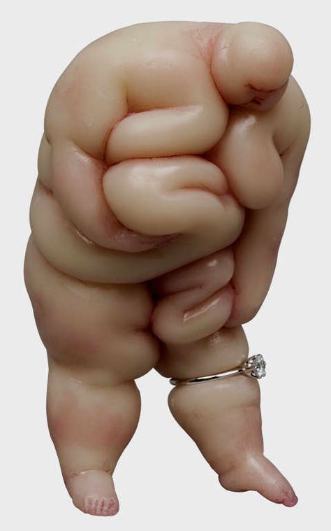 Obese Fleshy Figurines Image 2 Man Sculpture, Fat Man, Sculpture Installation, Figurative Sculpture, Henri Matisse, Installation Art, Sculptor, Art Dolls, Sculpture Art