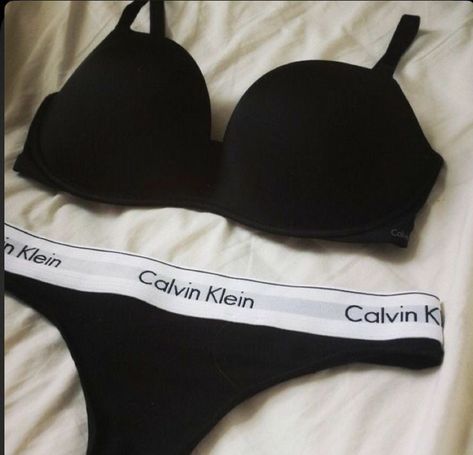 Calvin Klein Outfits, Intimo Calvin Klein, Victoria Secret Outfits, Cute Lingerie, Lingerie Outfits, Cute Comfy Outfits, Pretty Lingerie, Baggy Pants, Bra And Panty Sets