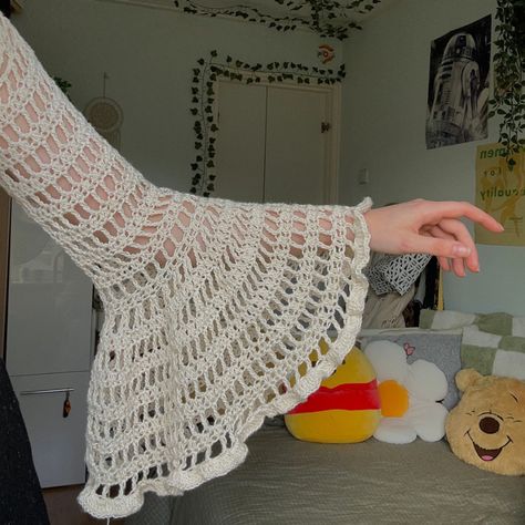 Olivia Shrug Pattern - Sunflowerandcrochet's Ko-fi Shop - Ko-fi ❤️ Where creators get support from fans through donations, memberships, shop sales and more! The original 'Buy Me a Coffee' Page. Crochet Shrug Pattern Free Boleros, Shruggie Crochet Pattern, Fishnet Shrug Crochet, Long Sleeved Shrug Crochet Pattern, Crochet Shrug Plus Size, Crochet Bell Sleeve Shrug, Crochet Shrug Pattern Free, Shrug Pattern, Crochet Shrug Pattern