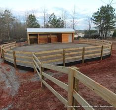 Two Stall Horse Barn Run - In - With Tack and Hay Horse Set Up, Two Stall Horse Barn, Small Horse Barns, Horse Shed, Barn Layout, Horse Farm Ideas, Horse Paddock, Diy Horse Barn, Horse Barn Ideas Stables