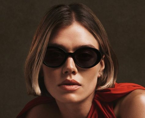 Oliver Peoples debuts its fall-winter 2024 campaign with model Joanna Halpin. Photo: Luis Alberto Rodriguez / Oliver Peoples  Fall 2024 Eyewear: Oliver Peoples is putting craftsmanship at the forefront with its fall-winter 2024 campaign, ‘By Design.’ Blending the art of Japanese manufacturing with the effortless style of Los Angeles, the iconic sunglasses brand showcases a fusion of precision and relaxation. Joanna Halpin, Iconic Sunglasses, Sunglasses Brand, Rich Color Palette, Oliver Peoples, Studio Portraits, Sunglasses Branding, Winter 2024, Fall 2024