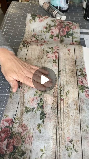 Farmhouse Decor Diy Craft Ideas Country Chic Cottage, Shabby Chic Pictures, Decoupage Projects Craft Ideas, Spring Decoupage Ideas, Decoupage Art Ideas, Dekupaz Ideas, Decopage Ideas Decoupage, Iod Moulds Ideas, Napkin Decoupage Ideas