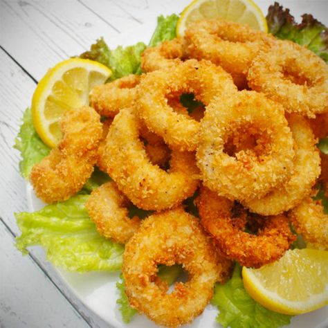 Fried Calamari Panko Calamari Recipes, Breaded Calamari Rings, Best Fried Calamari Recipe, Frozen Calamari Recipes, Crispy Calamari Recipe, Calamari Rings Recipe, Lemon Aoli, Fried Calamari Recipe, Calamari Rings