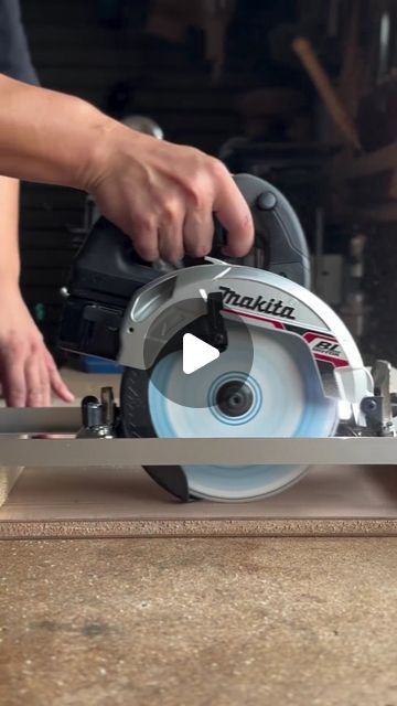 Diy Slide, Circular Saw Jig, Diy Slides, Circular Saw, Like And Share, Shop Ideas, How To, Wood Projects, Woodworking