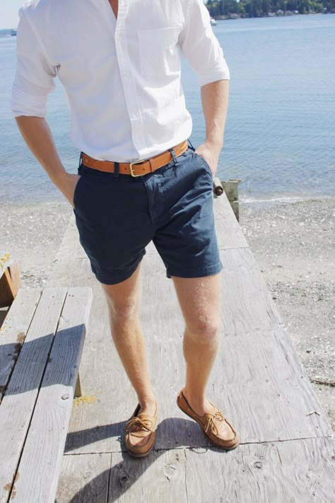 Top Siders Men Outfit Casual, Top Siders Men Outfit, White Polo Outfit Men, Top Sider Outfit, Sperry Outfit, Sporty Outfits Men, Preppy Mens Fashion, Preppy Men, Mens Summer Outfits