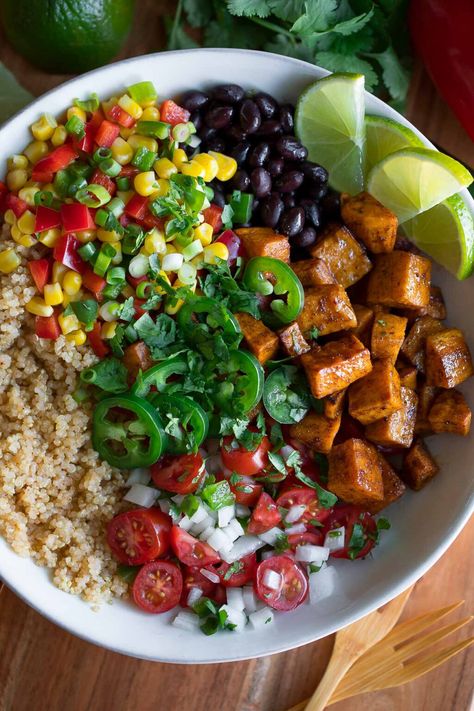 Veggie Taco Bowl, Quinoa Mexican Bowl, Quinoa Power Bowl Recipes, Quinoa Sweet Potato Bowl, Sweet Potato Mexican, Mexican Quinoa Bowl, Beans And Sweet Potato, Black Bean And Sweet Potato, Bean And Sweet Potato