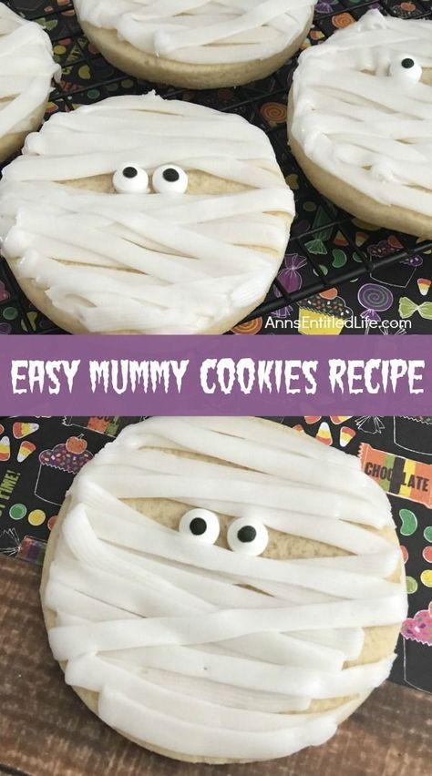 Mummy Cookies Recipe. These adorable Mummy Cookies are a spooktacular Halloween treat! Great for Halloween parties, lunch boxes, dessert or an afternoon treat, your entire family will enjoy these tasty cookies! Easy Halloween Cookies Recipes, Mummy Cookies, Halloween Sugar Cookies Decorated, Easy Halloween Cookies, Postres Halloween, Halloween Cookie Recipes, Spooky Halloween Treats, Halloween Cookies Decorated, Halloween Sugar Cookies