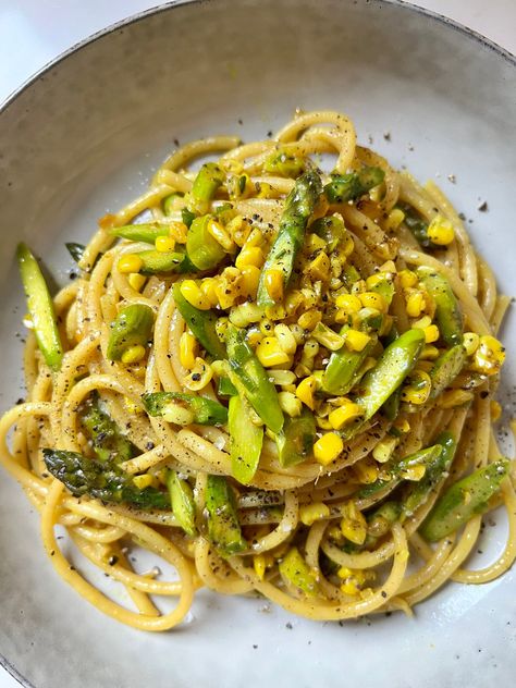 Caramelized Corn and Asparagus Pasta » Djalali Cooks Easy Weeknight Meals Healthy, Stew With Dumplings, Summer Pasta Dishes, Delicious Vegetarian Recipes, Stew And Dumplings, Mushroom Stew, Corn Pasta, Bean Burgers, Asparagus Pasta