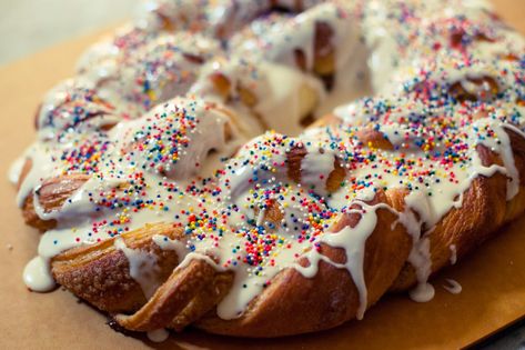 Randazzo King Cake, Randazzo King Cake Recipe New Orleans, New Orleans King Cake, Fancy Foods, King Cakes, King Cake Recipe, New Orleans Style, Mardi Gras King Cake, Mardi Gras Food