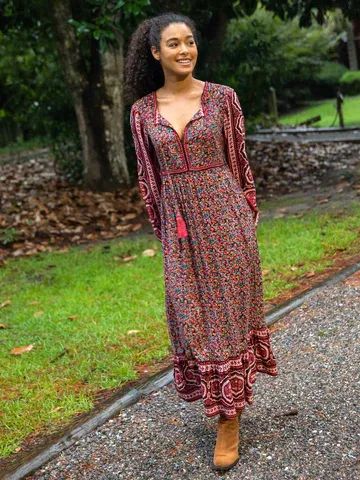 Boho dress Beautiful Boho Dresses, Stylish Jumpsuit, Local Coffee, Red Border, Local Coffee Shop, Cottagecore Dress, Boho Chic Outfits, Natural Life, Dress Picture