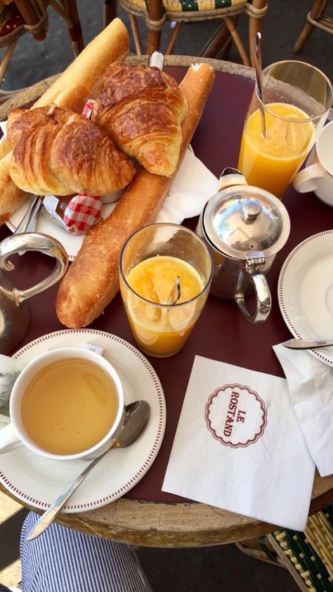 Breakfast In Paris, Paris Breakfast, Tea Time Food, French Breakfast, Cafe Aesthetic, Breakfast At Tiffanys, French Food, Coffee Cafe, Cute Food