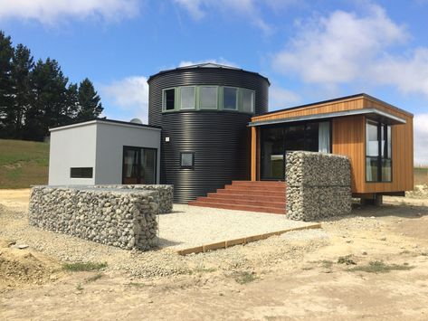 Silo House Interior Floor Plans, Silo Guest House, Grain Bin Office, Silo Office, Grain Silo Airbnb, Missile Silo Homes, Silo Homes, Grain Bin House, Grain Bins