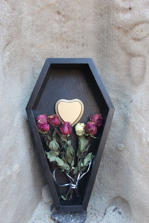 Gothic Coffin Shadow Box with Wall Hanger Coffin Shadow Box Ideas, Coffin Bouquet, Coffin With Flowers, Coffin Crafts, Coffin Painting, Oddities Decor, Gothic Dollhouse, Gothic Coffin, Goth Stuff