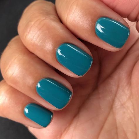 OPI on Instagram: “Mesmerized by your teal mani @eatyourmakeup #ColorIsTheAnswer #OPIObsessed⁣⠀ ⁣⠀ ⁣⠀ #beauty #gloss #notd #nailstagram #manicure” Teal Shellac Nails, Dark Teal Pedicure, Teal Gel Nails Short, Teal Gel Nails Ideas, Teal Nails Gel, Teal Short Nails, Teal Pedicure, Teal Nails Short, Short Teal Nails