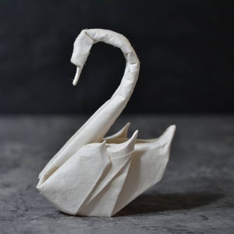 Nadia Core, Aesthetic Origami, Origami Aesthetic, Swan Origami, Mona Awad, Origami Japan, Swan Drawing, Paper Swan, Swan Wedding