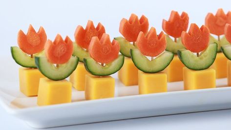 Healthy School Snacks, Soup Appetizers, Decorações Com Comidas, Food Carving, Cheese Appetizers, Dinner Appetizers, Snacks Für Party, Carving Designs, Fun Kids Food