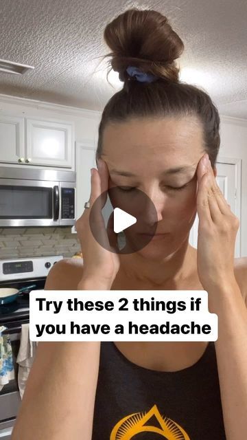 Drainage & Detox Specialist | Dr Caitlin Czezowski on Instagram: "Headaches suck. I used to live with daily headaches as a tween and teen. Thankfully I don’t anymore 🤩 When I do get a headaches it’s usually due to one of 2 things: - dehydration… hence the salt with water. Simply drinking water isn’t going to pull the water into your cells to hydrate you. Honestly all you’ll be doing is peeing more still with the headache 🤕 - congested fluid. When our head doesn’t drain the lymphatic fluid i What Causes Headaches Everyday, Allergy Headache Relief, Salt Water For Headache, How To Get Rid Of Headaches Naturally, How To Help With Headaches, How To Get Relief From Headache, How To Get Rid Of A Headache Naturally, Relieve Headache Fast, What To Do For A Headache