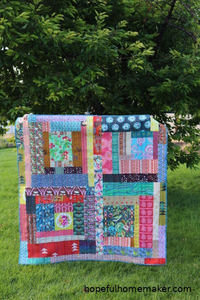 Modern Maples Quilt, Wonky Log Cabin, Quilt Blocks Easy, Beach Quilt, Log Cabin Quilt Blocks, Simple Quilts, Log Cabin Quilt Pattern, Big Block Quilts, Improv Quilts