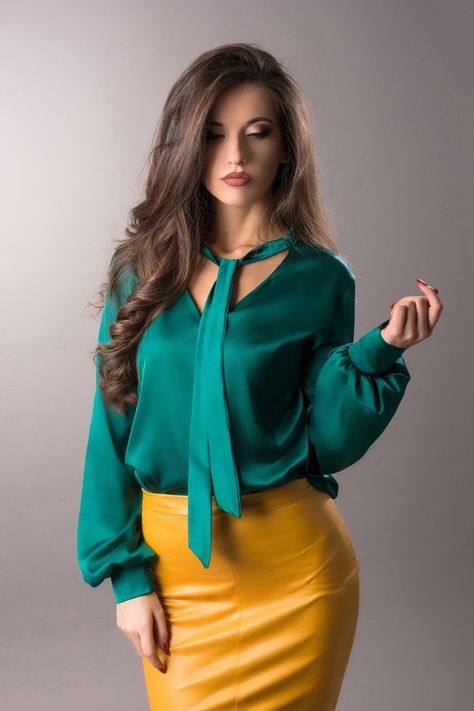 Emerald Green Shirt, Green Shirt Outfits, Hogwarts Dr, Office Blouse, Modern Pinup, Cashmere Poncho, Wrap Shirt, Dream Style, Satin Color