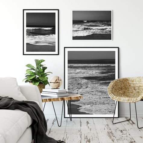 Beach House Black And White, Black And White Coastal Living Room, Black And White Coastal Decor, Black And White Beach House, Black House Decor, Bohemian Coastal Decor, Beach House Accessories, Beachy Living Room, High Contrast Black And White