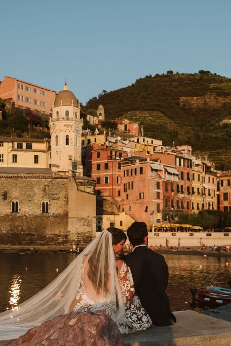 Cinque Terre Italy Wedding, Italian Wedding Elopement, Elopement In Italy, Sicily Elopement, Sicily Italy Aesthetic, Elopement Italy, Boat Elopement, Moon Vibe, Cinque Terre Wedding