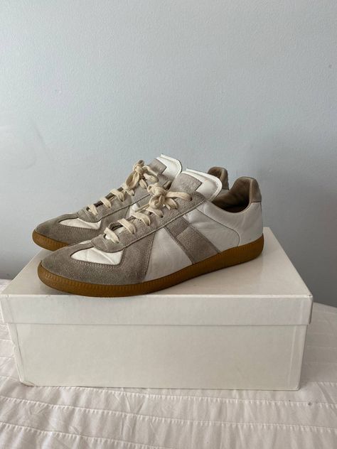 Maison Margiela Gat Outfit, Maison Margiela Gat, Margiela Shoes, Dad Shoes, Shoe Inspiration, Shoe Inspo, Men's Footwear, Streetwear Men Outfits, Cute Simple Outfits