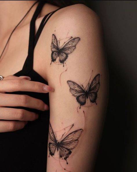 If you're looking for some inspiration for your next tattoo, or just want to see some of the most creative and well-done pieces out there, the subreddits r/tattoo and r/tattoos are the perfect places to start. Piercing Arcade, Tato Minimal, Butterfly Tattoos For Women, Stylish Tattoo, Feminine Tattoo, Elegant Tattoos, Feminine Tattoos, Dope Tattoos, Tattoo Designs For Women