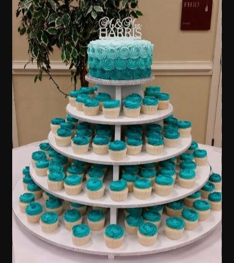 Turquoise Wedding Cake, Teal Wedding Cake, Cupcake Wedding, Cupcakes Wedding, Sweet 16 Birthday Cake, Diy Wedding Cake, 16 Birthday Cake, Wedding Cake Table, Cupcake Tower