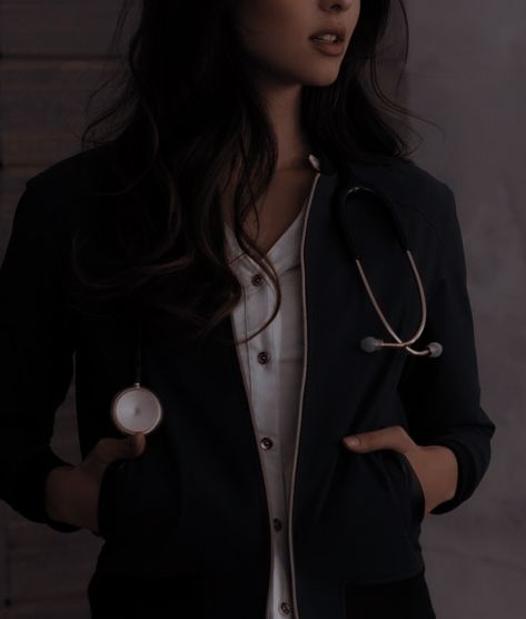 Miles Archer, Female Surgeon, Ugly Love Colleen Hoover, Medical Photography, Aesthetic Doctor, Nurse Aesthetic, Med School Motivation, Ugly Love, Medical School Inspiration