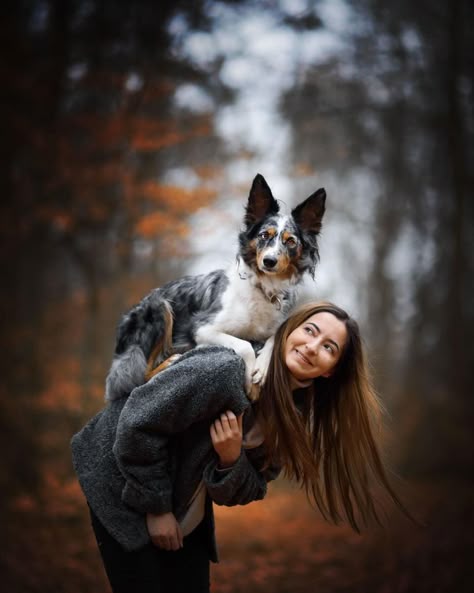 Photo With Animals, Creative Dog Photoshoot, Cute Photos With Dog, Professional Pictures With Dogs, Me And My Dog Photoshoot, Poses To Do With Your Dog, Dog With Owner Photography, Pet Photoshoot With Owner, Dog Photo Ideas Instagram