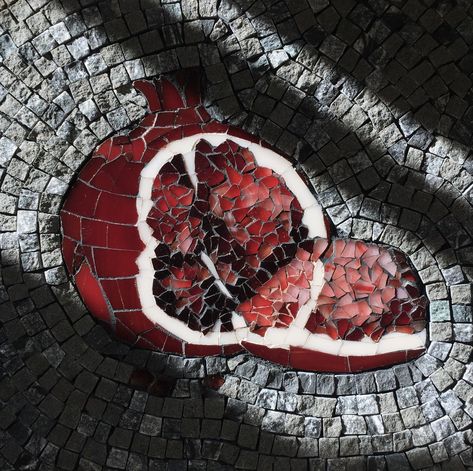 Stained Glass Pomegranate, Pomegranate Art Design, Pomegranate Tile, Mosaic Pomegranate, Pomegranate Mosaic, Mosaic Tattoo, Art Pomegranate, Mosaic Wall Hanging, Marble Pieces