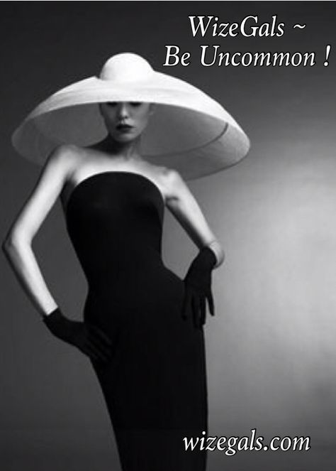 Philip Treacy Hats, Philip Treacy, Retro Hats, Robes Vintage, Opera Gloves, White Hat, Beautiful Hats, Look Vintage, White Photo