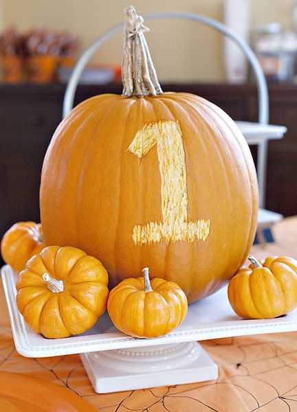 1st birthday pumpkin Pumpkin Patch Birthday Party, Lila Party, Fall First Birthday, Pumpkin Patch Birthday, Fall 1st Birthdays, Halloween First Birthday, Pumpkin Patch Party, Halloween 1st Birthdays, Pumpkin Birthday Parties