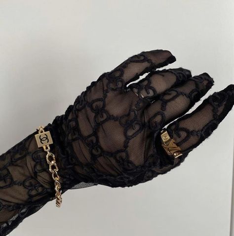 Jewelry Over Gloves, Gloves And Rings Aesthetic, Black Gloves With Jewelry, Black Mesh Gloves Outfit, Black Lace Gloves Outfit, Silk Gloves Aesthetic, Lace Gloves Outfit, Aesthetic Gloves, Unsleeping City