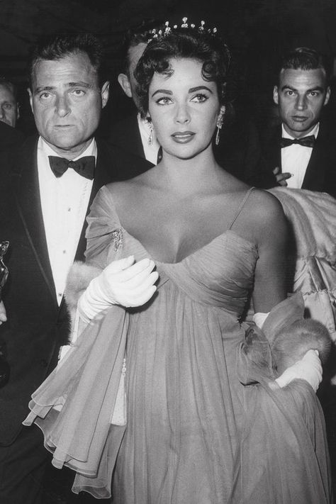 Old Hollywood fashion is the gold standard for the red carpet. See the best looks here. Old Hollywood Aesthetic, Mike Todd, Hollywood Aesthetic, Old Hollywood Fashion, Classic Hollywood Glamour, Vintage Hollywood Glamour, Kirk Douglas, Old Hollywood Glam, Ava Gardner