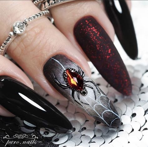 Horror Nails, Holloween Nails, Halloween Manicure, Halloween Acrylic Nails, Cute Halloween Nails, Gothic Nails, Goth Nails, Pretty Nail Art Designs, Halloween Nail Designs