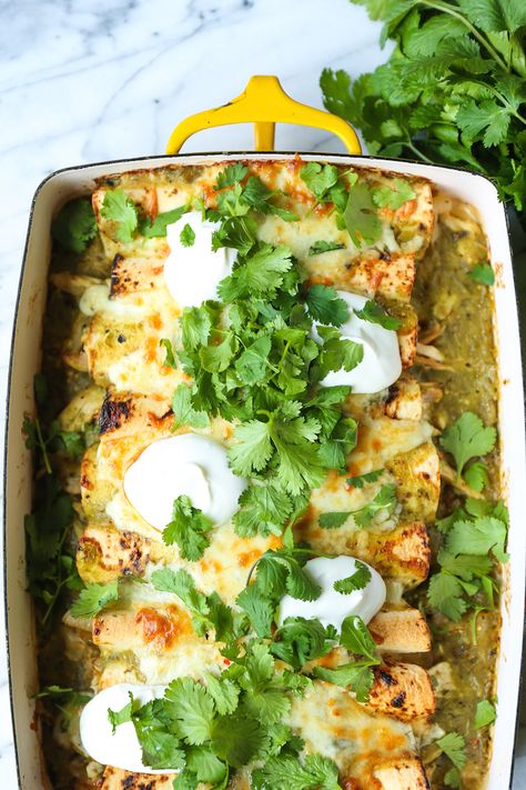 Green Chilies Chicken Enchiladas, Enchiladas Chicken Verde, Authentic Enchiladas Chicken, Best Chicken Enchiladas Ever, Green Enchiladas Chicken, Chicken Enchiladas With Green Sauce, Enchilada Dinner, Keto Chicken Enchiladas, Enchiladas Mexicanas