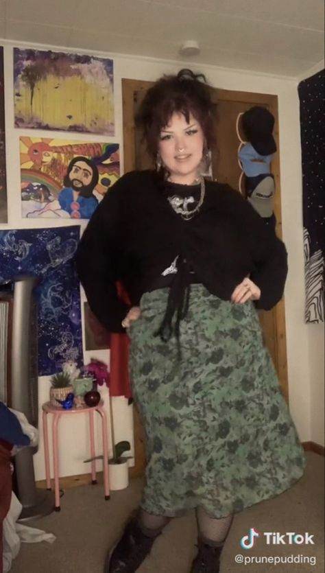 Witchcore Outfit Plus Size, Witchy Fashion Plus Size, Plus Size Whimsy Goth, Plus Whimsigoth, 90s Grunge Plus Size, Plus Size Fairycore Outfits, Alt Fashion Mid Size, Mystic Pizza Outfits, Indie Sleaze Fall Outfits