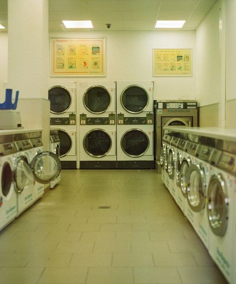 Coin Laundromat, Laundry Shoot, My Name Is Earl, Saint Victor, Film Shot, Coin Laundry, Rob Roy, City Cartoon, Space Photography