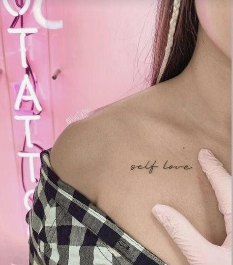 Pretty Tattoo Designs, Pretty Tattoo, Small Shoulder Tattoos, Pretty Tattoos For Women, Dope Tattoos For Women, Shoulder Tattoos For Women, Cute Tattoos For Women, Classy Tattoos, Discreet Tattoos