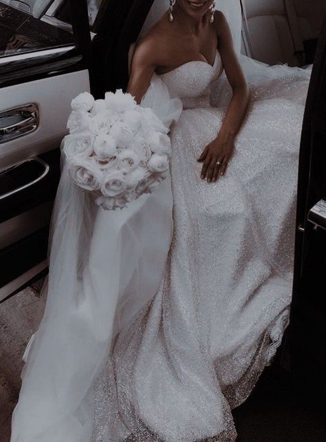 Mafia Wife, Wife Aesthetic, Cora Reilly, Dream Wedding Ideas Dresses, Wedding Pics, Dream Wedding Dresses, Ball Dresses, Fancy Dresses, Bride And Groom