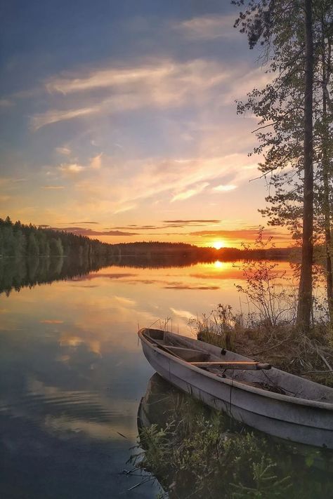 Sunset view by the lake with a boat in the shore, in the Jyväskylä Region Finland Nature Summer, Lake At Sunset, Lake Cottage Wallpaper, Lake Side, Finland Nature, Sunset Lake, Finland Summer, Cottage Lake, Cold Summer