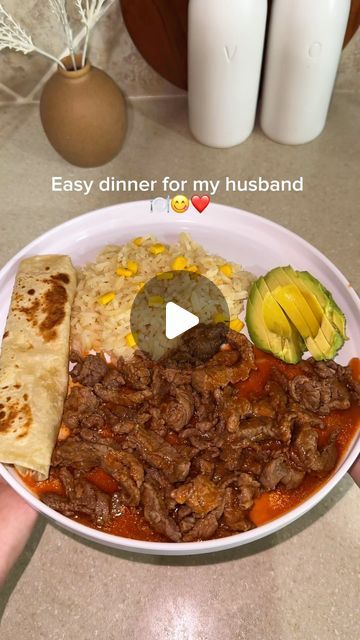 Jazlyn Resendez on Instagram: "Easy dinner 🍽️😋  . . . #easydinner #recetasmexicanas #mexicanfood #dinnerideas #dinner #foodie" Weeknight Mexican Meals, Lazy Mexican Dinner, 30 Minute Mexican Meals, Easy Hispanic Dinner Recipes, Mexican Food Recipes Easy Dinners, Dinner Recipes Tacos, Quick Mexican Dinner Ideas, Mexican Night Ideas, Mexican Struggle Meals