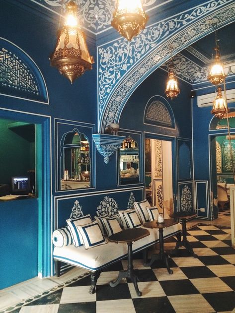 Mughal Interior, Bar Palladio Jaipur, Rajasthani Restaurant, Palladio Jaipur, Acotar Courts, Indian Palace, Indian Decoration, Interior Art Deco, Baroque Decor