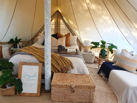 Glampground Ideas, Bell Tent Interior Ideas, Glamping Interiors, Glamping Interior, Bell Tent Interior, Glamping Decor, Eco Camp, Dome Glamping, Tent Interior